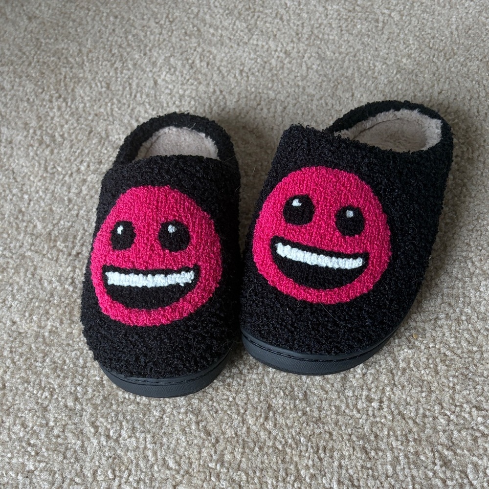 Black Slippers with Pink Smiley Face